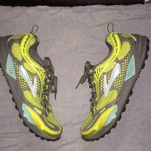 Brooks Cascadia size 9